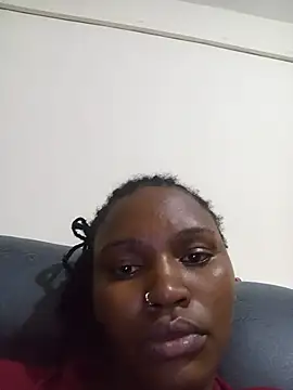 Bubbledbutt live cam on StripChat