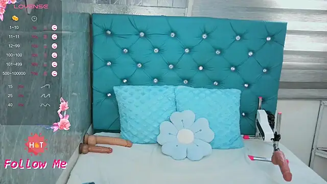 MAARYMOON live cam on StripChat