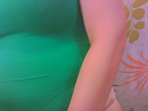 Modèle: keepmepregnantT