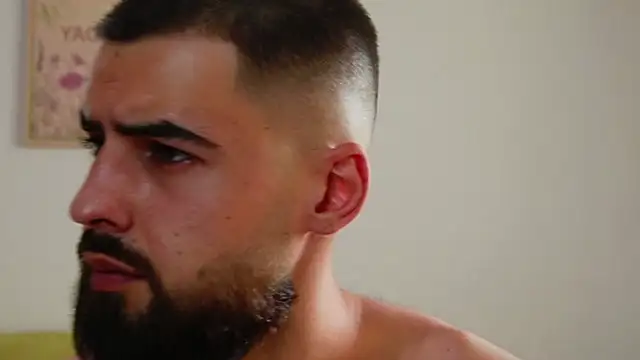 hairyrobxxx - HairyRobxxx's free webcam - UK Sex Cams