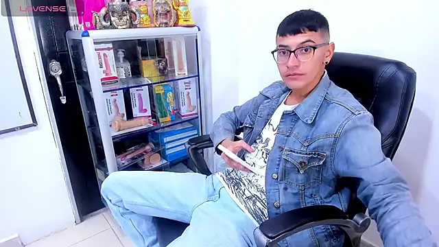 Alexx_bigcockk webcam