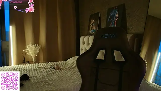 Aria_Mila webcam