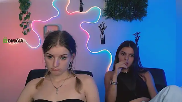 lisa_dark_ webcam