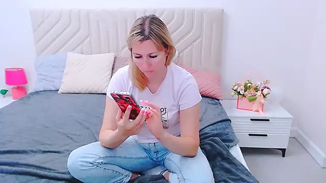 Incredible_Ariela webcam