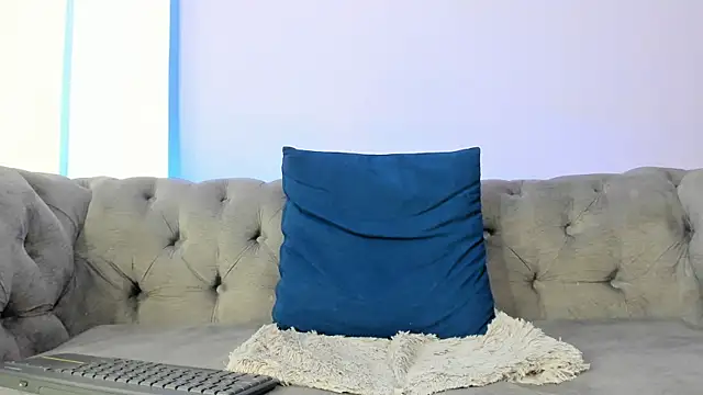 milo_cruz_ webcam