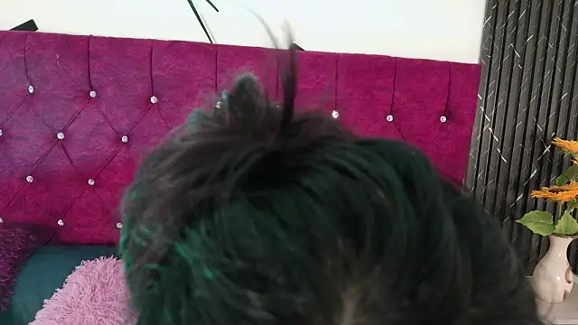 LiliMilk_21 webcam