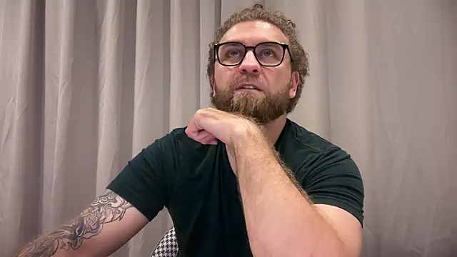 Bear_bear_ live cam on StripChat