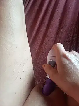baixinhainsaciavel23 live sex cam