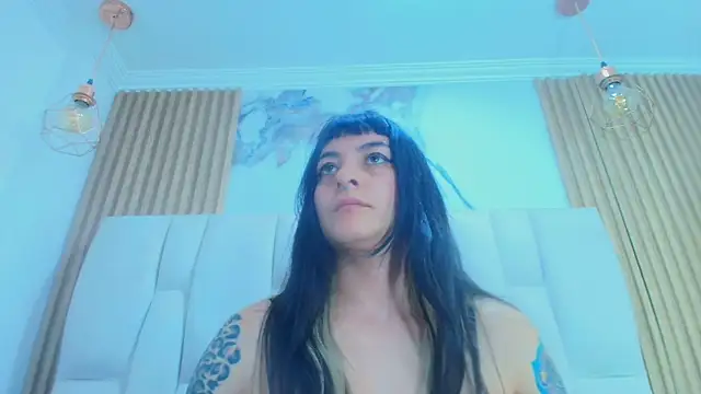 Naughty_Kittenm webcam