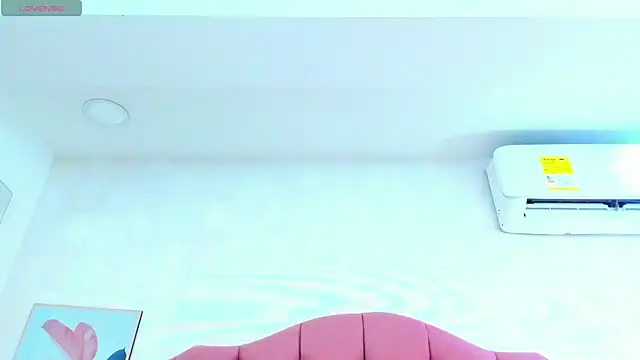 ThyaraJhons webcam