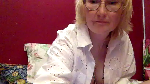 Zeyona live cam on StripChat