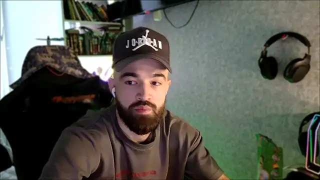 _Serious_Man webcam