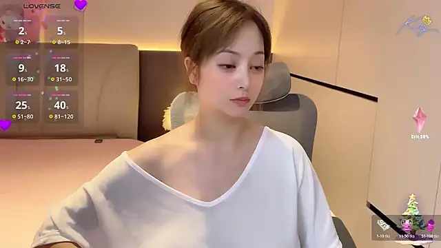 amelie-_ (F young) - 八月❤️莓有烦恼    精油揉胸+小粉塞BB5分钟