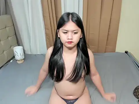 AlieFoxx webcam
