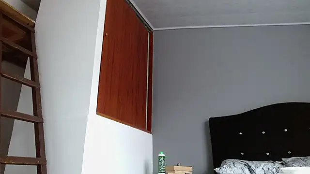 emilia_1995 - Emilia_1995's free webcam - UK Sex Cams
