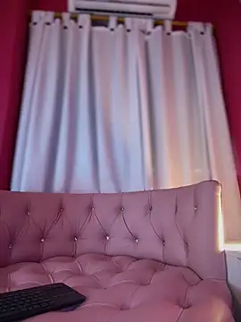 LeylaKnox webcam