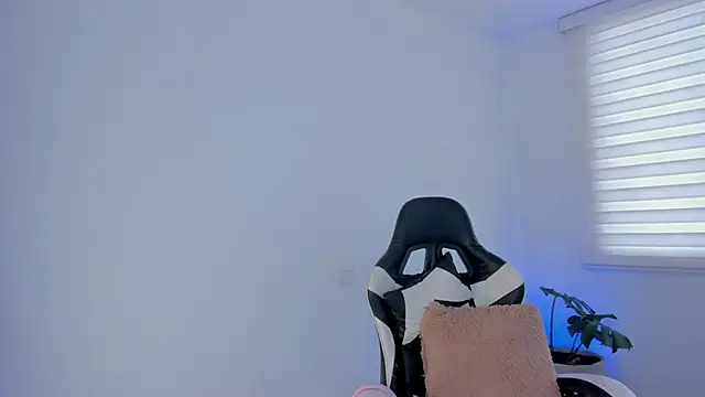 SavannahWildee webcam