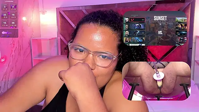 MhiaRey webcam