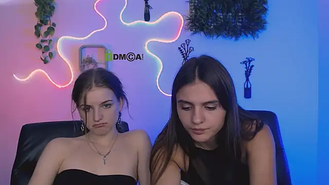 lisa_dark_ webcam