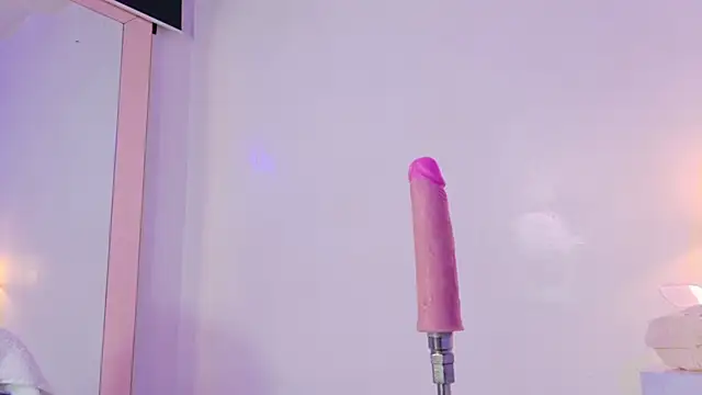 mia_hank