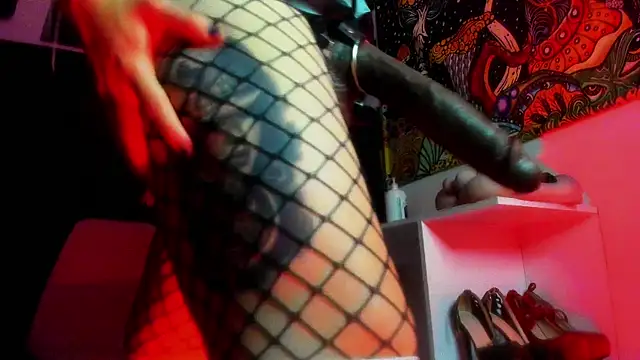 madame_ibby live cam on StripChat