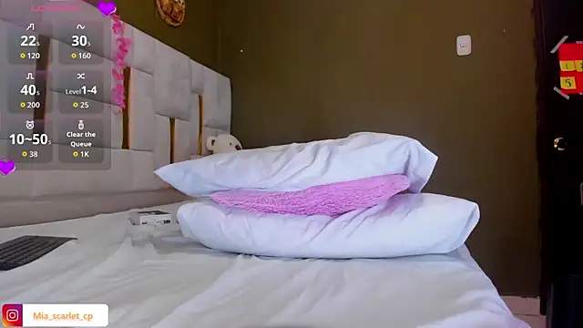 Mia_scarlet69 webcam