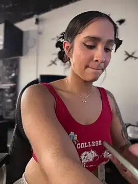 Isabella-Teen webcam