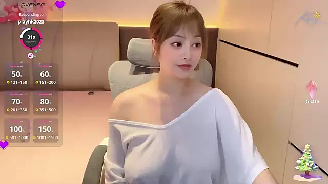 amelie-_ (F young) - 八月❤️莓有烦恼    精油揉胸+小粉塞BB5分钟
