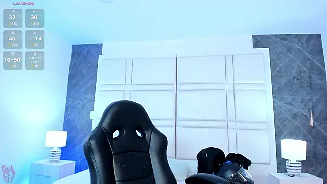 charlottewhitte webcam