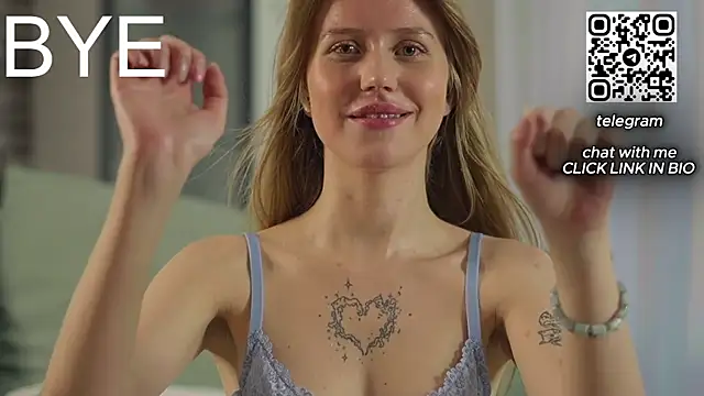 lollystar (F teen) - Play with a vibrating Domi inside