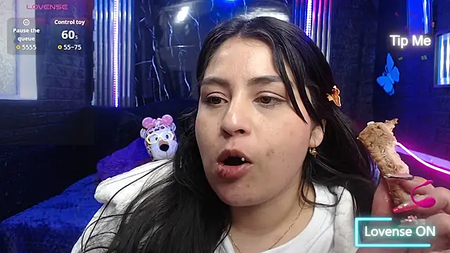 lehia_285 live cam on StripChat