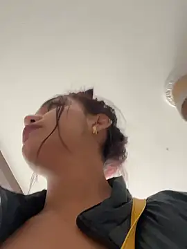 Sara-77 webcam