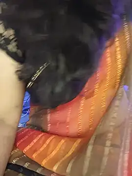 noty_girl2 (F milf) - Boobs oiling