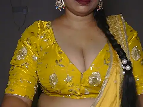 Siyaa-ji live cam on StripChat