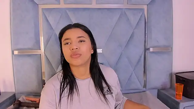 Lucy_asm webcam