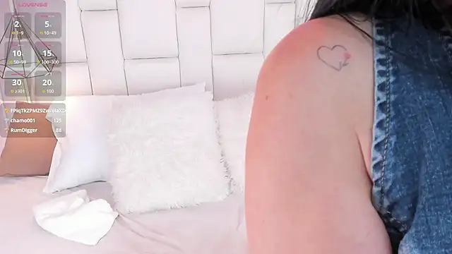 DannaPerea live cam on StripChat