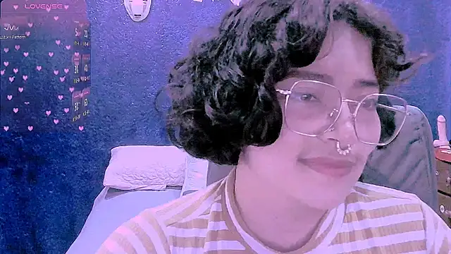 NinaYellow webcam