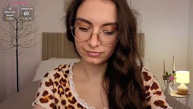 Real_cutie1 webcam