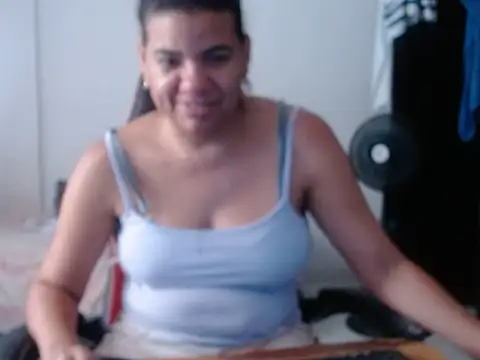 Adriana_0312 webcam