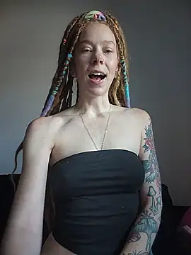 LucidLucy live webcam show