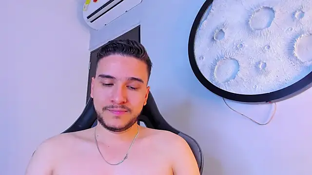 mike_257 webcam