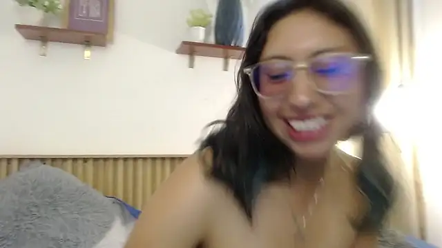 Violet_2003 webcam