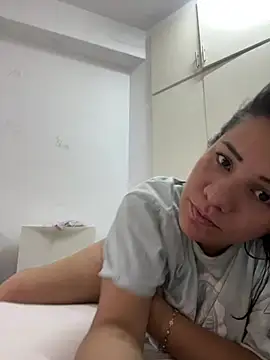 katyfox69 (F young) - correrme con los dedos
