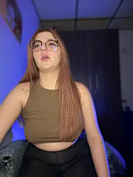 CoraVibes live cam on StripChat