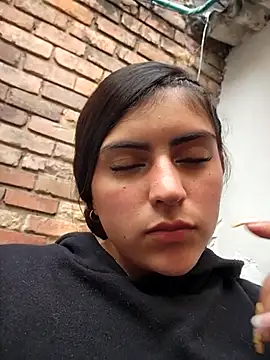 MishRaven live cam on StripChat