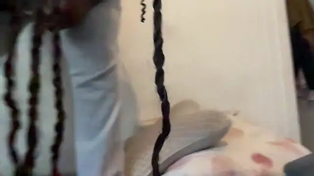 nanaisbackk live cam