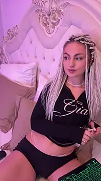 lerafox - LeraFox's free webcam - UK Sex Cams