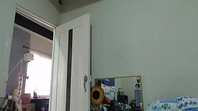 AlinaWoolf_ webcam