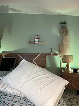 YariRose webcam