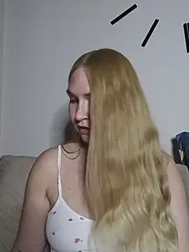 KisaVixen live cam on StripChat